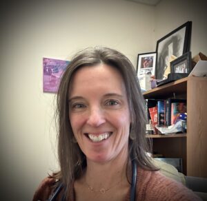 Laura Whiting Headshot
